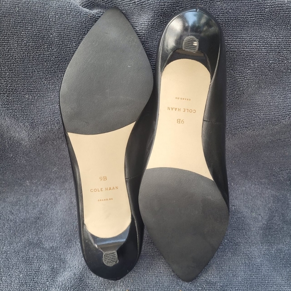 Cole Haan leather kitten heel flat 9B - Picture 4 of 10